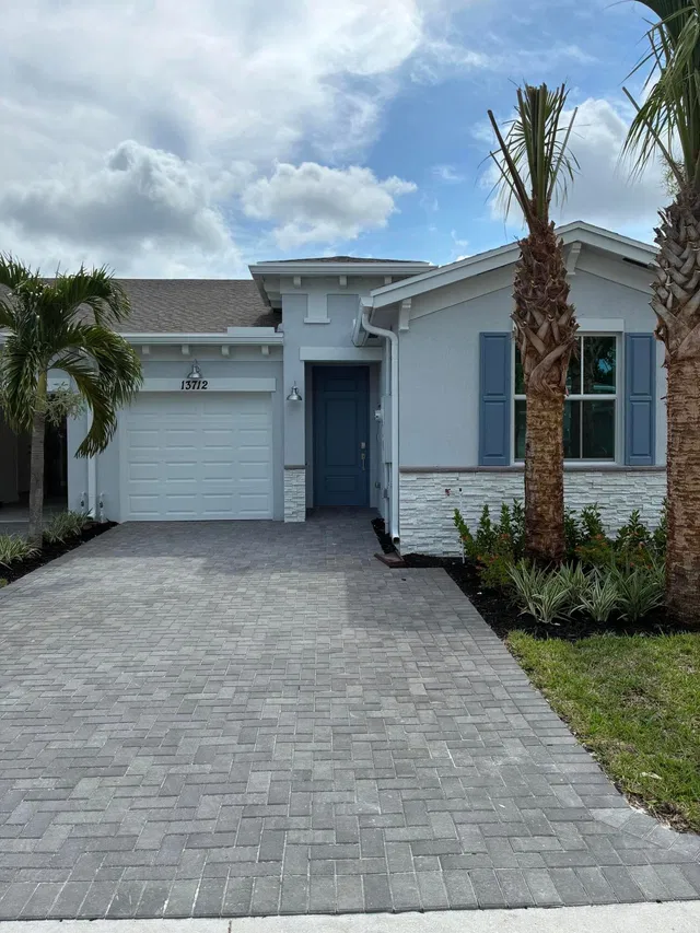 Residence photo 6