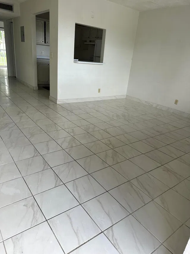  Unit 205 photo 5