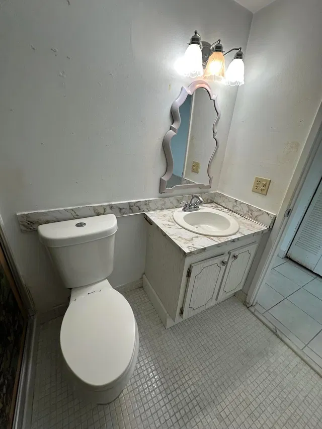  Unit 205 photo 8