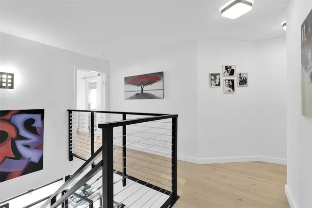 Residence photo 29