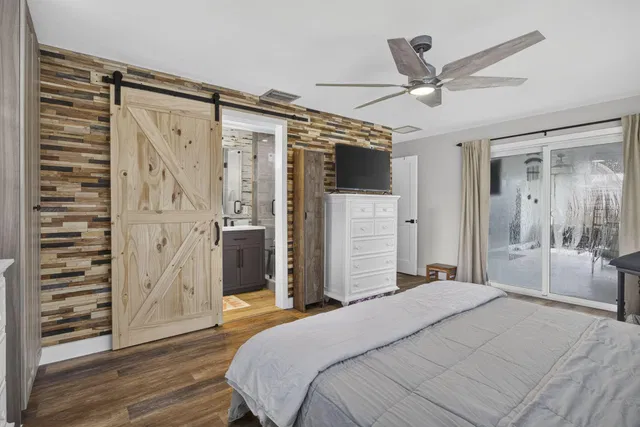 Residence photo 90