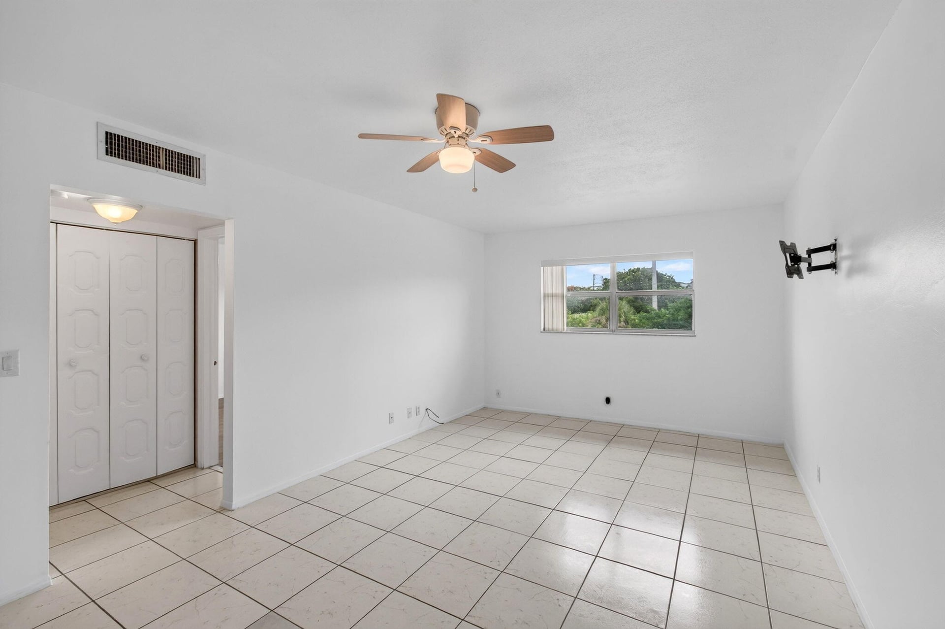 Boca Raton Unit 211 photo 9