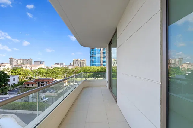 La Clara Palm Beach Unit 401 photo 7