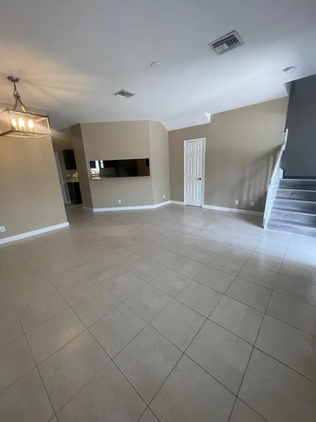 Residence photo 3