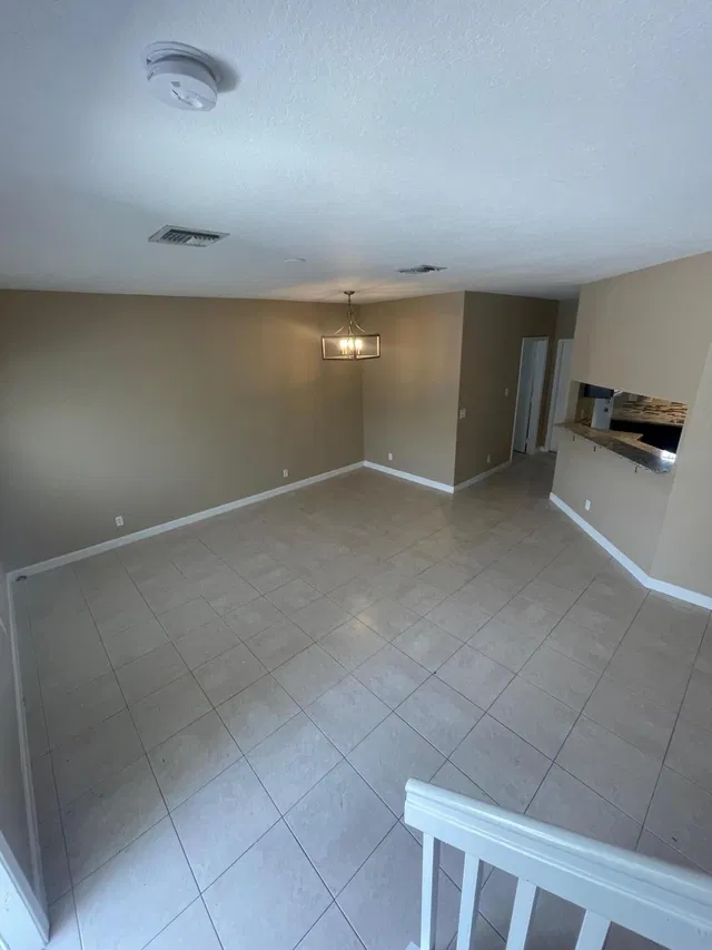 Residence photo 4