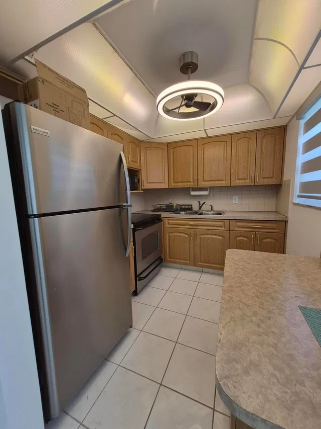 Residence photo 2