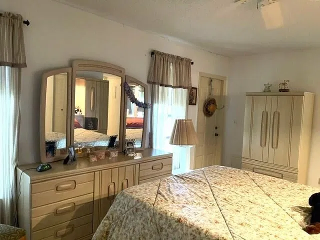 Unit A photo 21