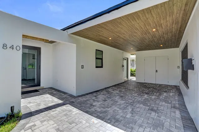  Residence photo 4