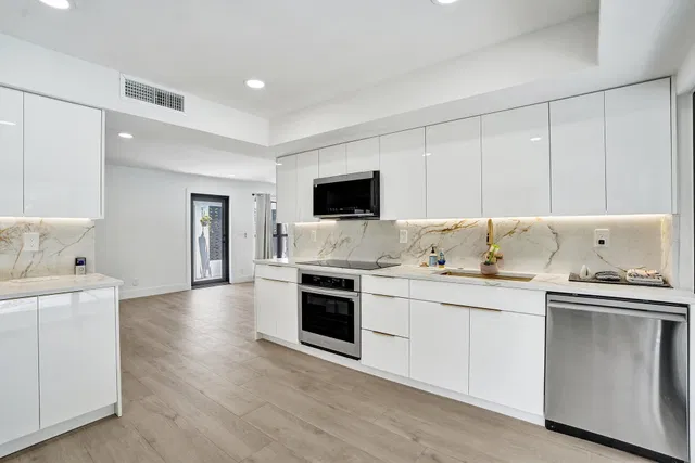  Residence photo 19
