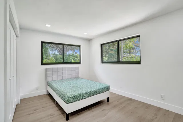  Residence photo 32
