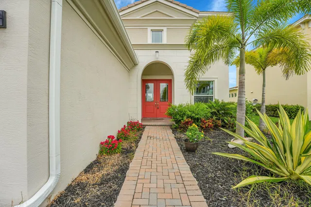 Residence photo 3