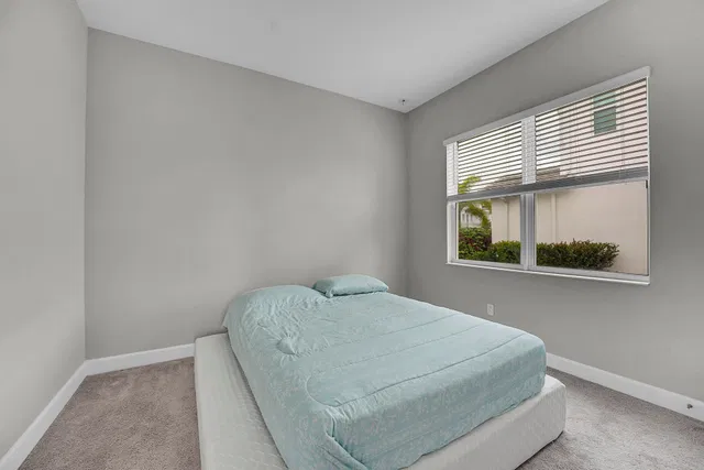 Residence photo 12