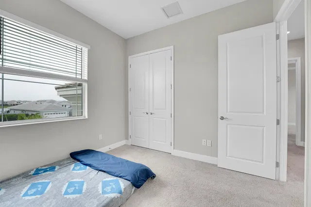 Residence photo 19