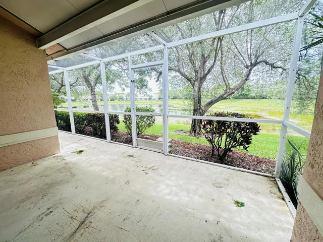  Residence photo 16