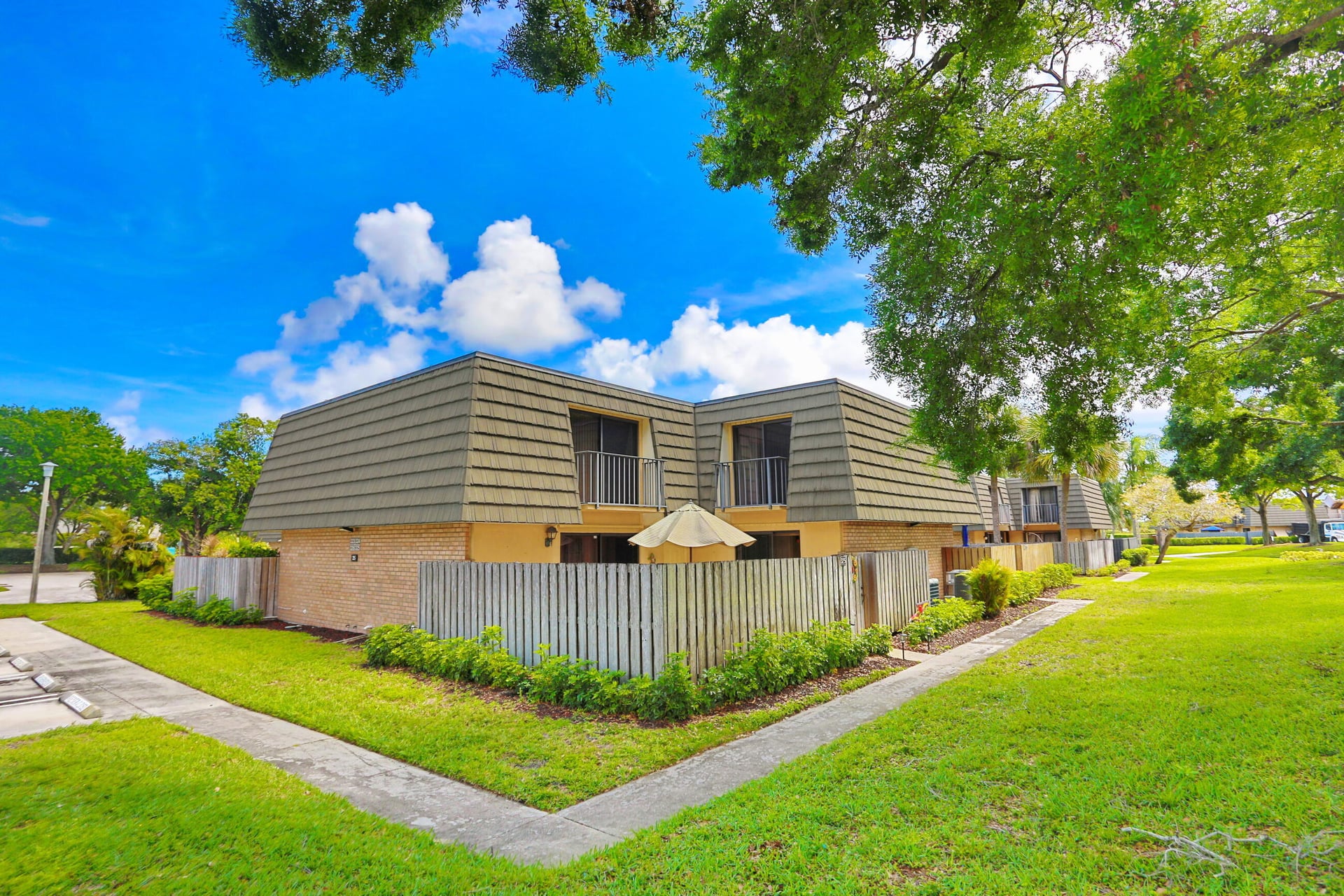 Residence photo 2