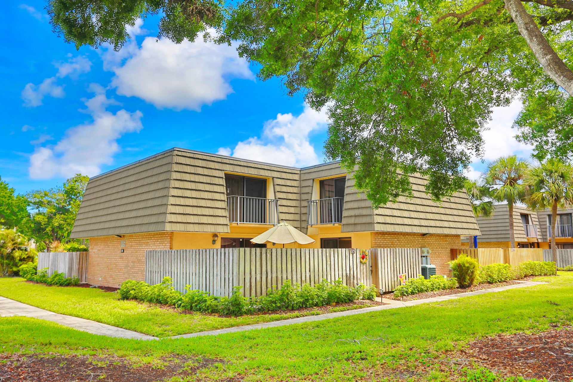 Residence photo 5