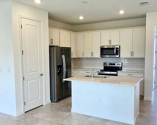 Unit Latitude 206-07 photo 8