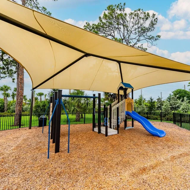 Unit Latitude 206-07 photo 24