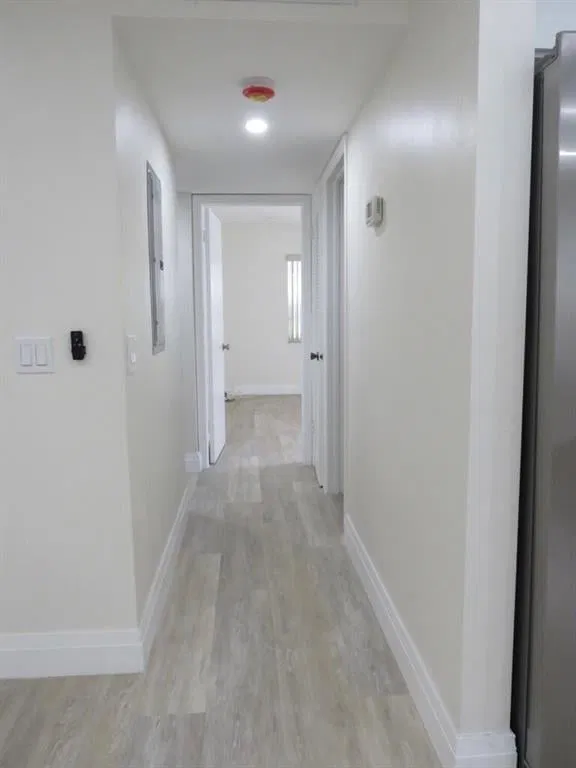 Unit 557 photo 6
