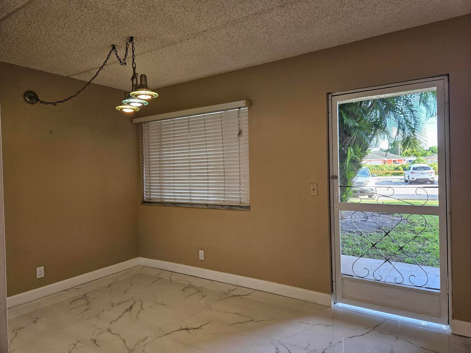 Unit 114 photo 4
