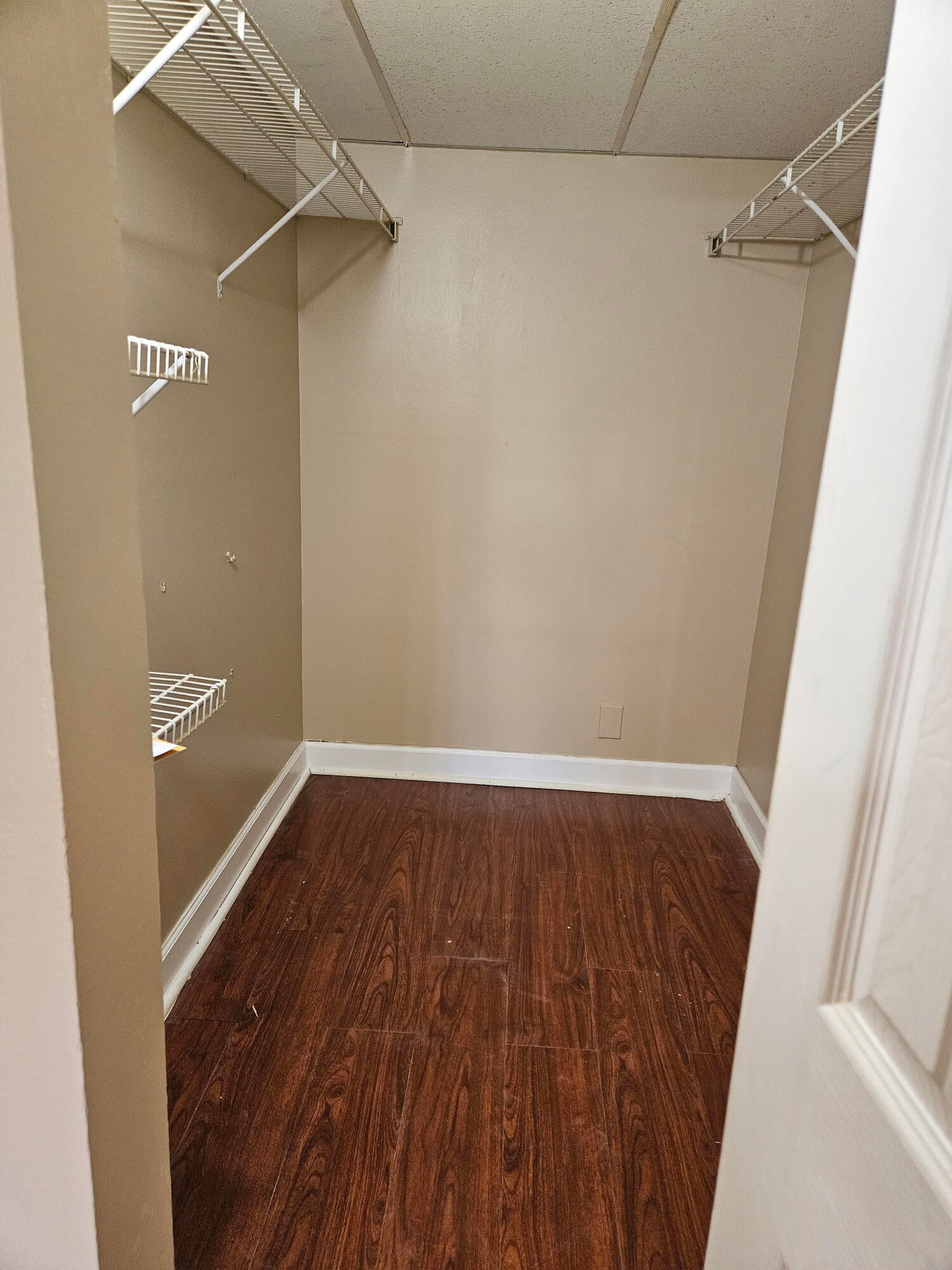 Unit 114 photo 8