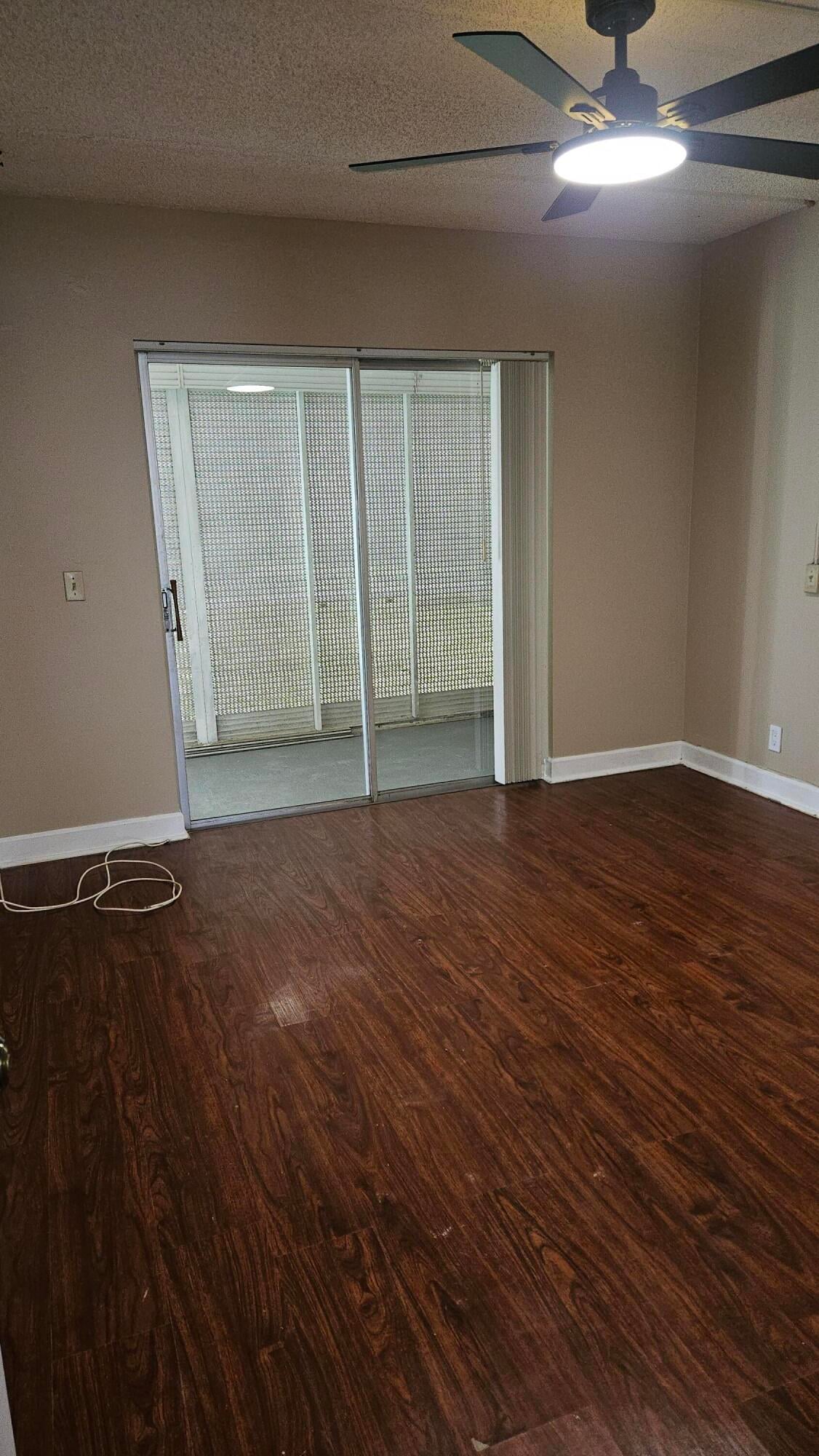Unit 114 photo 9