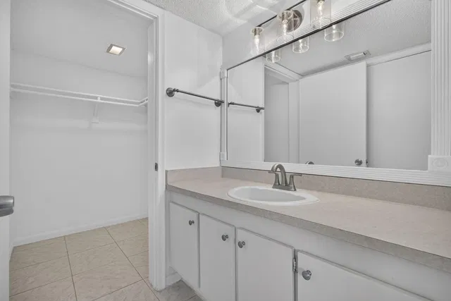 Unit 201 photo 29