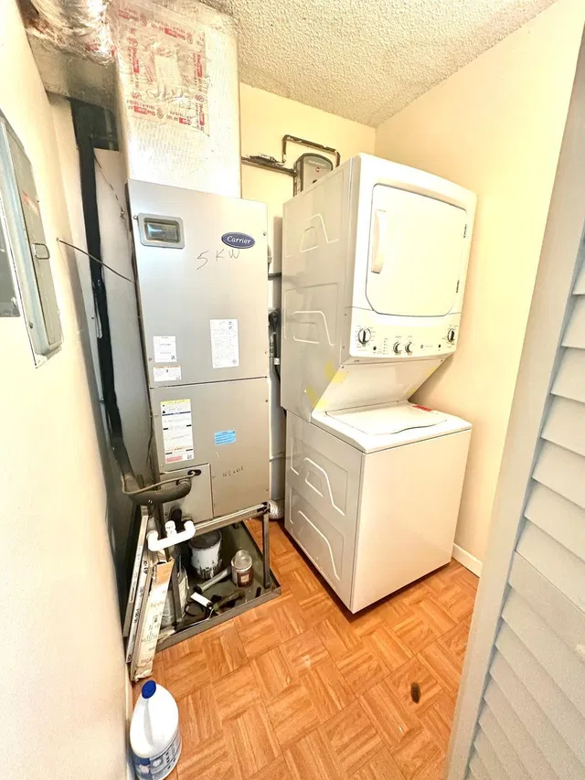 Unit C-1 photo 2