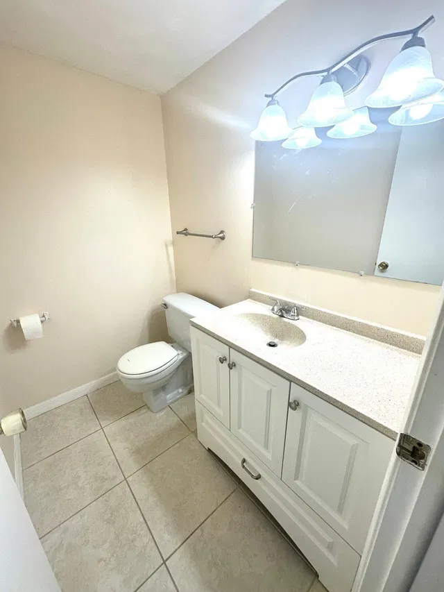 Unit C-1 photo 8