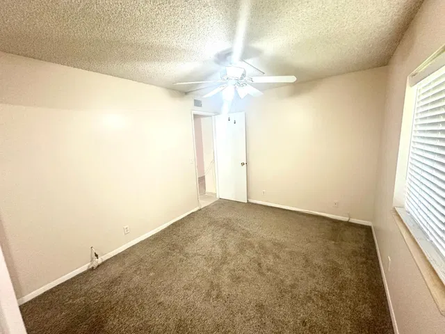 Unit C-1 photo 9