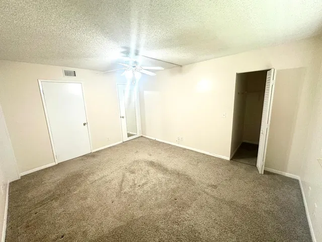 Unit C-1 photo 12