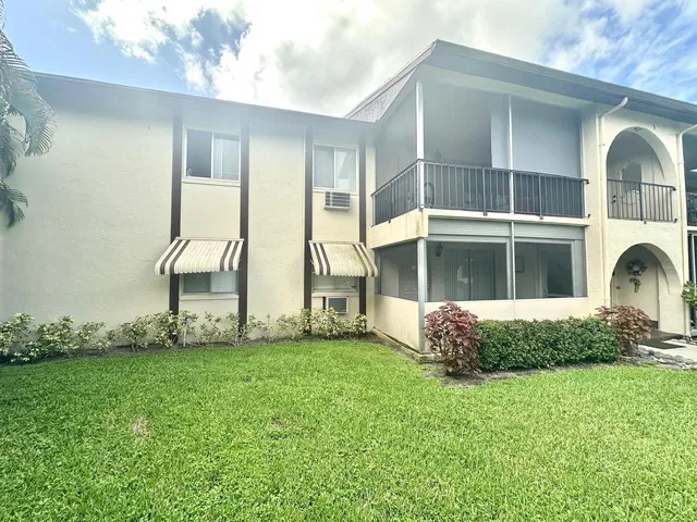 Unit C-1 photo 20
