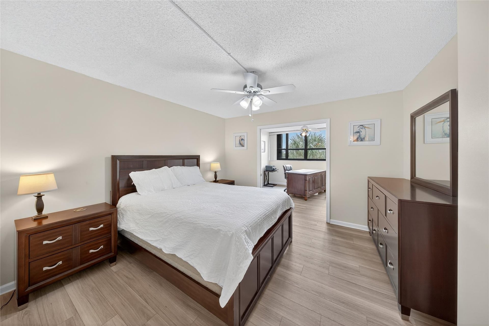  Unit 405 photo 29