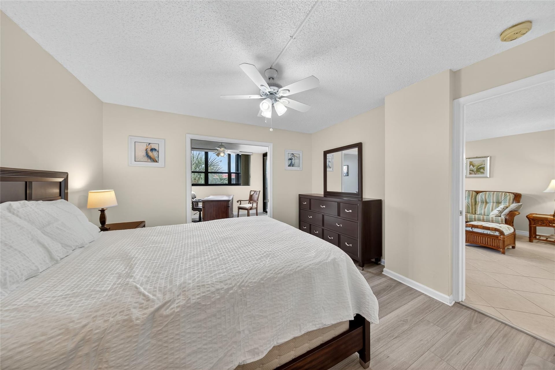  Unit 405 photo 30
