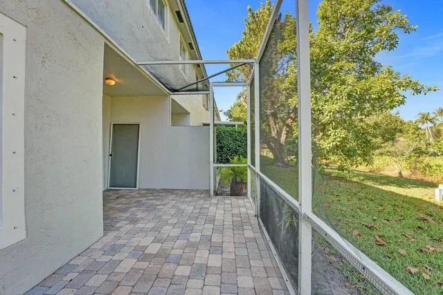  Residence photo 18