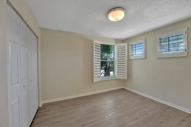  Residence photo 36
