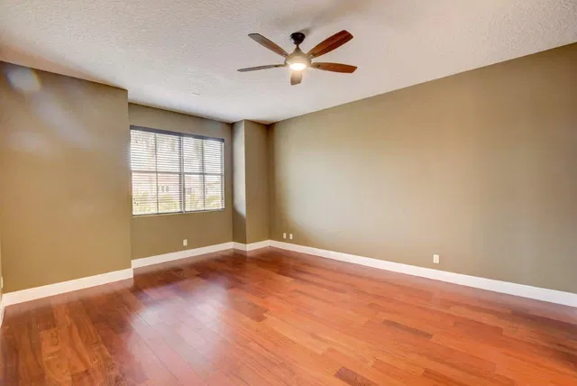 Residence photo 36