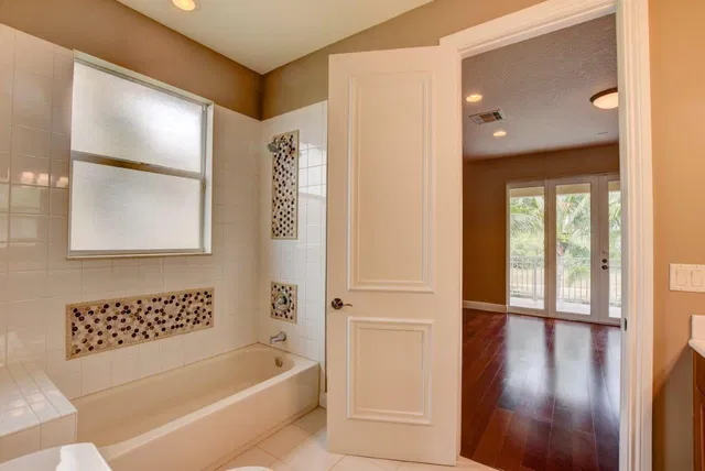 Residence photo 38