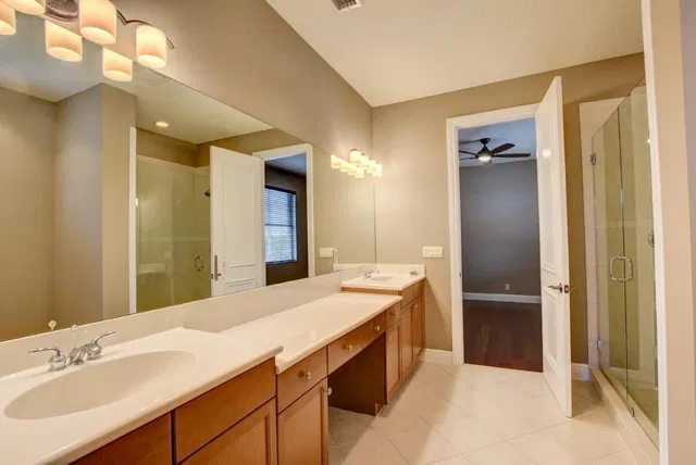 Residence photo 46