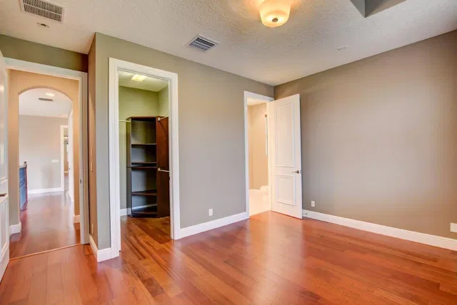 Residence photo 48