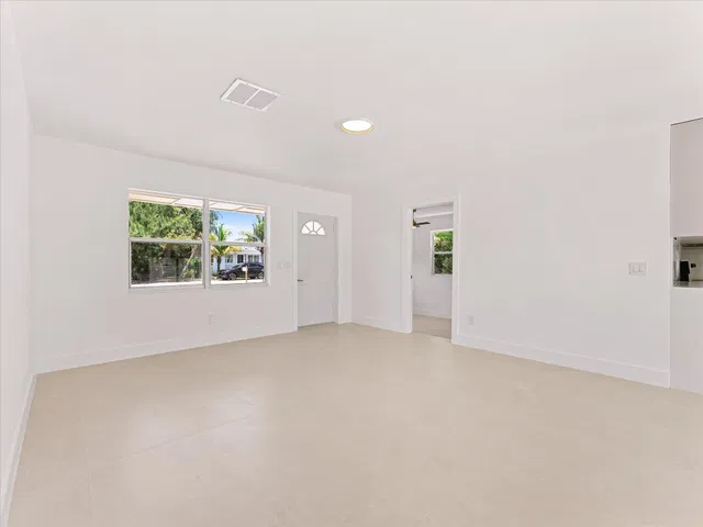  Residence photo 6