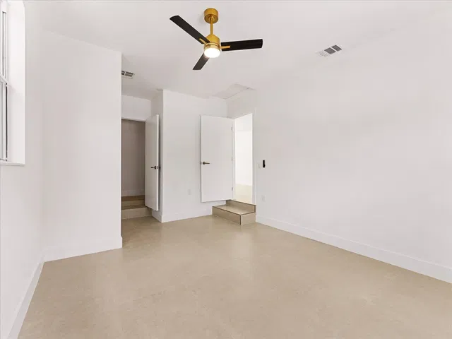  Residence photo 17