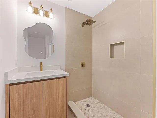  Residence photo 19