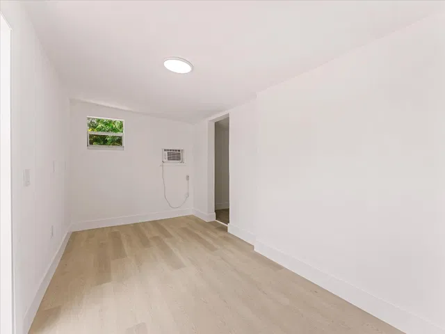  Residence photo 30