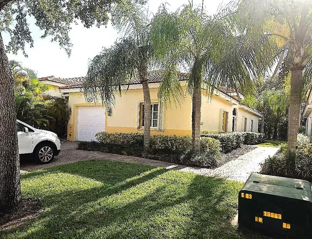Residence photo 2