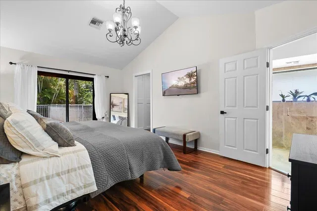 Residence photo 18