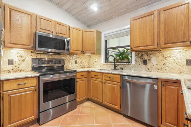  Residence photo 14