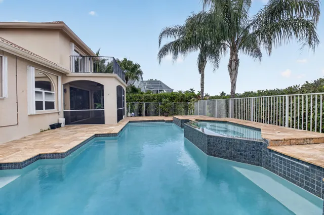 Boca Isles Residence photo 35