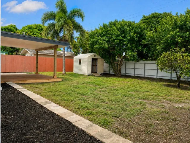 Residence photo 19