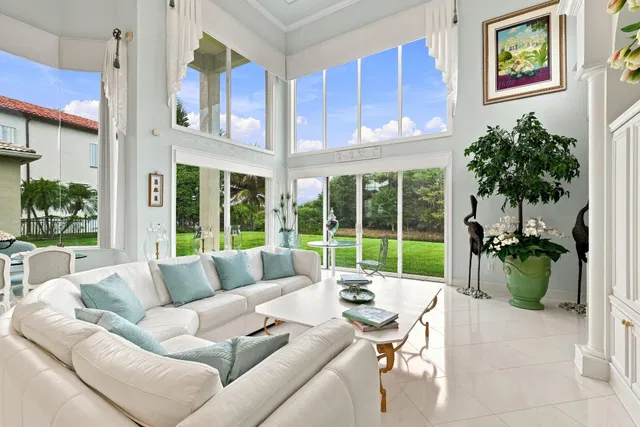Residence photo 19